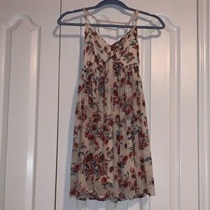 HOLLISTER FLORAL MINI DRESS